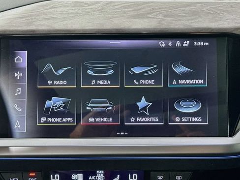 Used 2023 Audi Q4 e-tron Prestige AWD/4WD image 13
