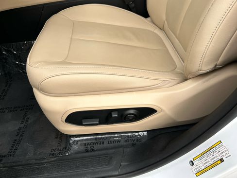 Used 2023 Jeep Grand Cherokee L Limited image 13