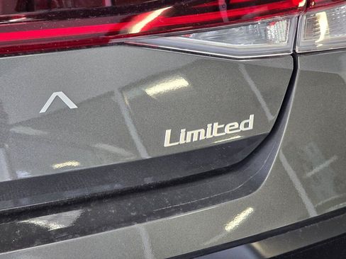 New 2026 Hyundai Elantra Limited FWD image 13