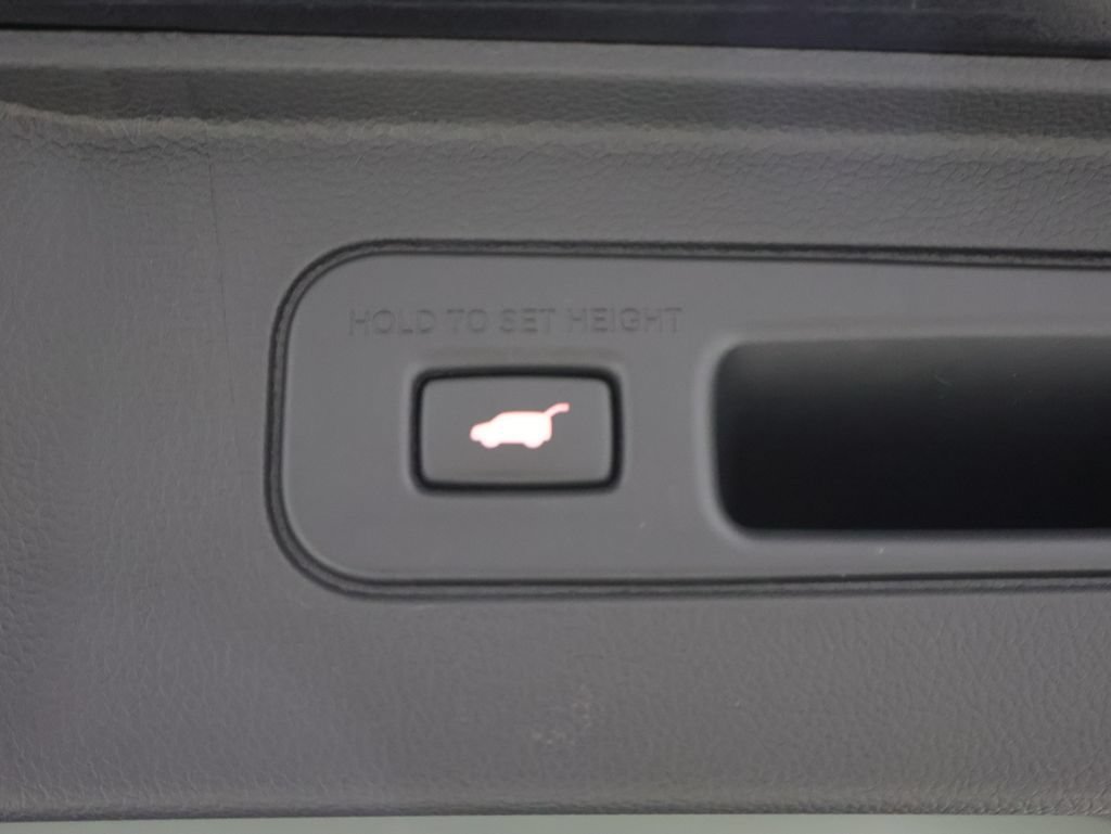 Used 2025 Honda Pilot EX-L image 22