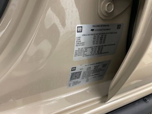 Certified 2022 GMC Sierra 1500 AT4 w/ AT4 Premium Package image 38