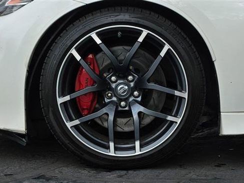 Used 2016 Nissan 370Z NISMO image 9