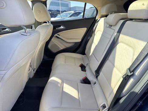 Used 2018 Mercedes-Benz GLA 250 image 29