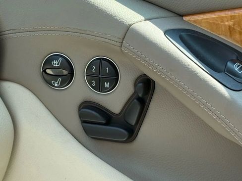 Used 2007 Mercedes-Benz SL 550 image 16