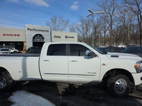 Used 2022 RAM 3500 Limited image 33