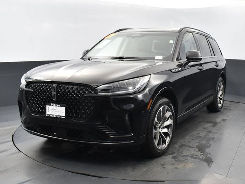 Certified 2025 Lincoln Aviator AWD w/ Jet Appearance Package image 1