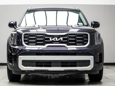 Used 2025 Kia Telluride S FWD image 9