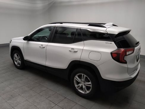 Used 2022 GMC Terrain SLE w/ Driver Convenience Package AWD/4WD image 3