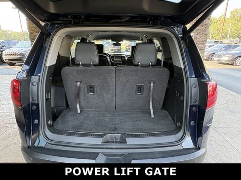 Used 2017 GMC Acadia SLT FWD image 32