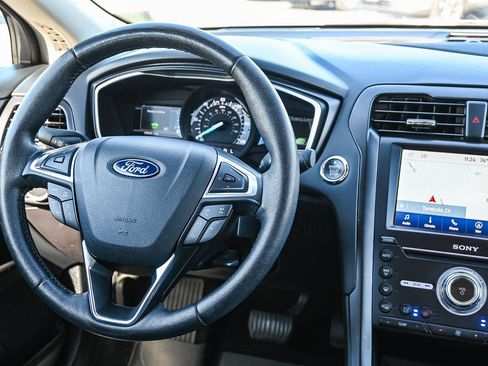 Used 2020 Ford Fusion Energi Titanium image 23