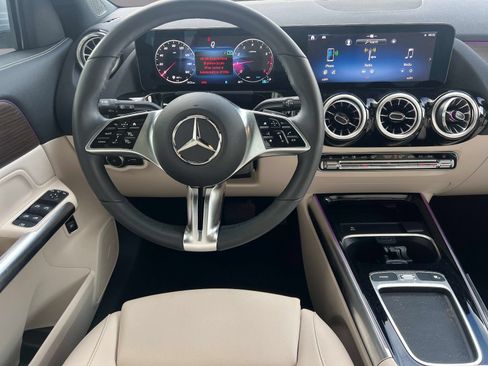 Used 2026 Mercedes-Benz GLA 250 4MATIC image 12