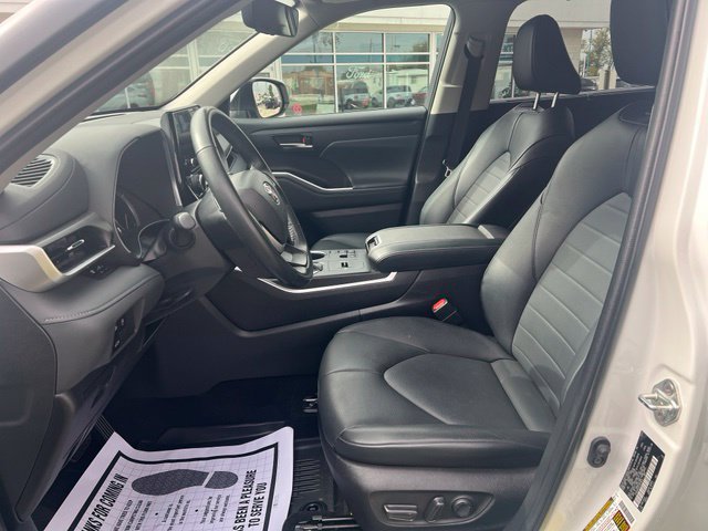 Used 2023 Toyota Highlander XLE FWD image 10