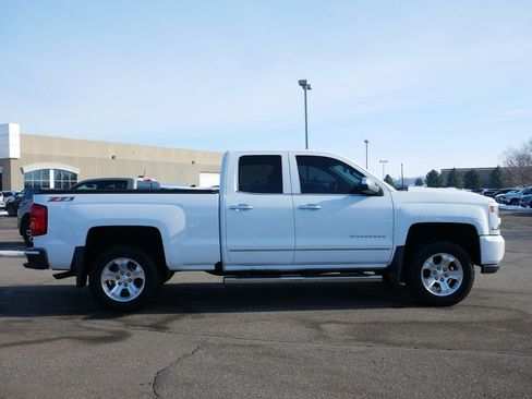 Used 2017 Chevrolet Silverado 1500 LTZ Z71 w/ LTZ Plus Package AWD/4WD image 11