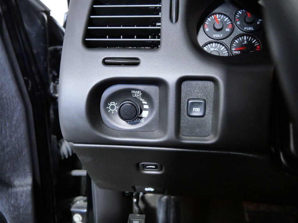 Used 2001 Chevrolet Monte Carlo SS FWD image 25