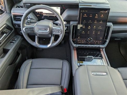 New 2026 GMC Yukon Denali image 9