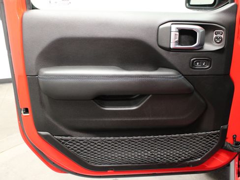 Used 2023 Jeep Wrangler Unlimited Rubicon 4xe w/ Safety Group image 19