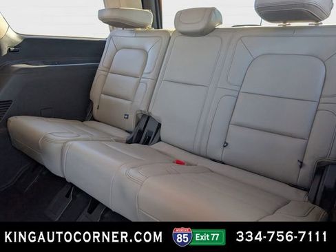 Used 2024 Lincoln Navigator Reserve image 12