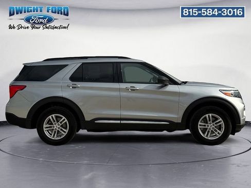 Used 2022 Ford Explorer XLT w/ Equipment Group 202A AWD/4WD image 6