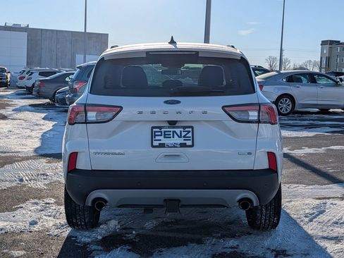 Used 2020 Ford Escape Titanium image 6