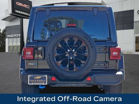 Used 2024 Jeep Wrangler Unlimited Sahara w/ Technology Group AWD/4WD image 25