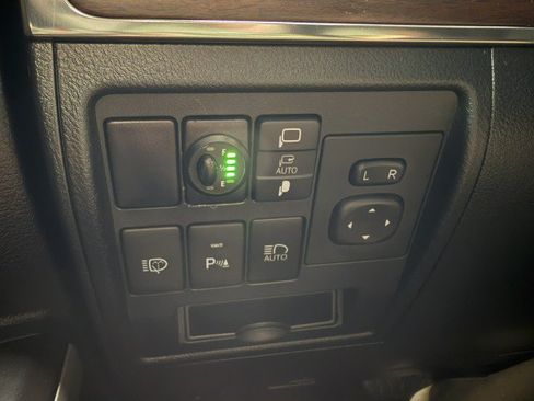 Used 2020 Toyota Land Cruiser Heritage Edition AWD/4WD image 23