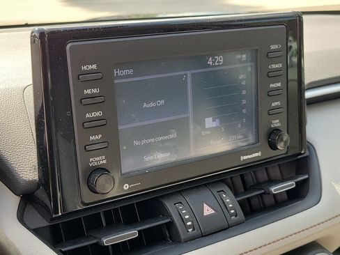 Used 2022 Toyota RAV4 XLE Premium FWD image 25