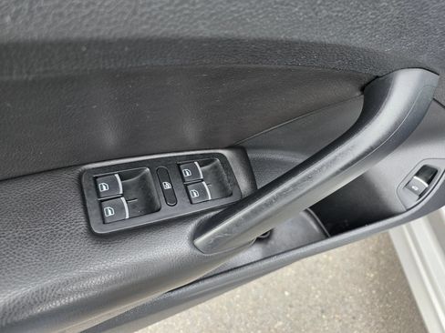 Used 2013 Volkswagen Passat 2.5 SE FWD image 22