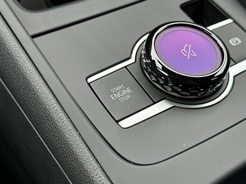 New 2026 Volkswagen Tiguan SE R-Line FWD image 22