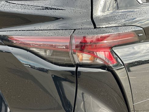 Used 2023 Toyota Sienna XLE image 50