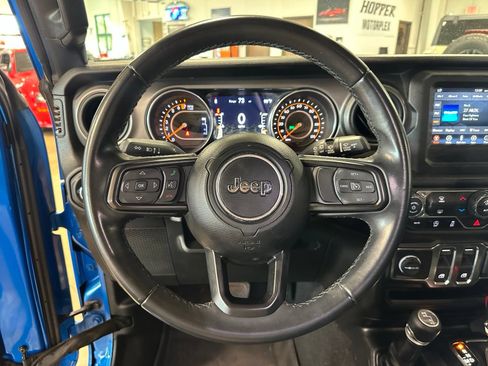 Used 2022 Jeep Wrangler Sport AWD/4WD image 16