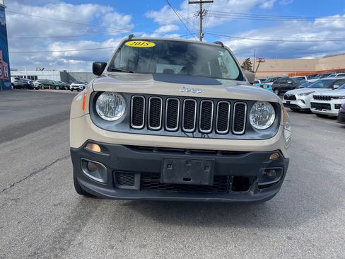 Used 2015 Jeep Renegade Latitude AWD/4WD image 5