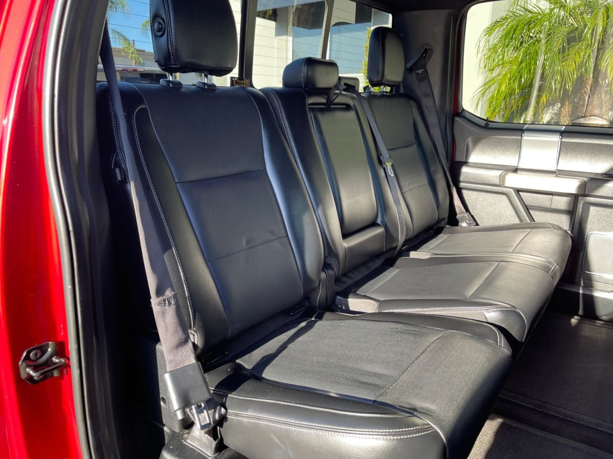 Used 2015 Ford F150 Lariat w/ Equipment Group 502A Luxury AWD/4WD image 28