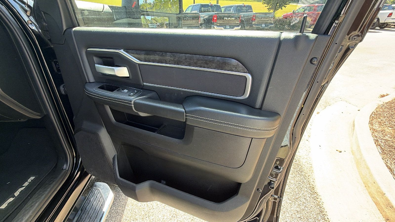 Used 2024 RAM 2500 Big Horn w/ Bed Utility Group AWD/4WD image 18