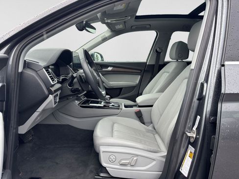 Used 2023 Audi Q5 2.0T Premium Plus w/ Premium Plus Package AWD/4WD image 10