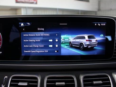 Used 2025 Mercedes-Benz GLS 450 4MATIC image 28