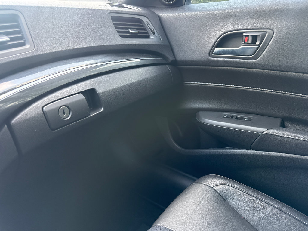 Used 2019 Acura ILX w/ Premium & A-SPEC Package FWD image 17