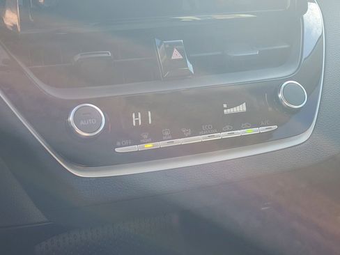 Used 2023 Toyota Corolla LE image 19