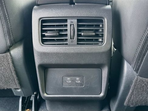 Used 2026 Nissan Rogue SL FWD image 25