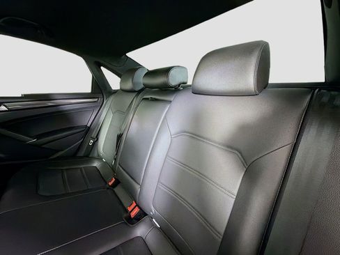 Used 2022 Volkswagen Passat 2.0T R-Line image 26