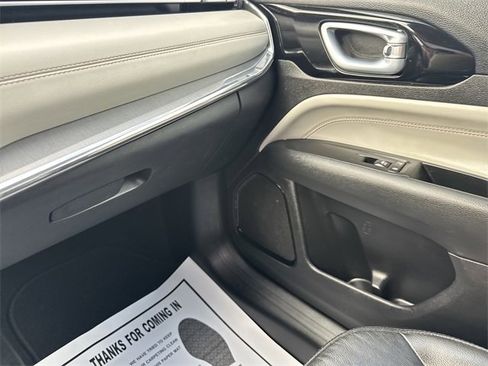 Used 2022 Jeep Compass Limited image 24