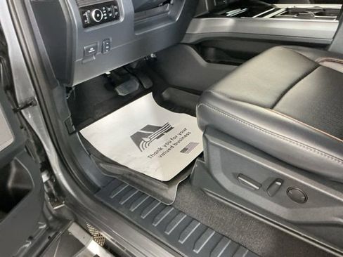 Used 2025 Ford F450 Lariat w/ FX4 Off-Road Package AWD/4WD image 18