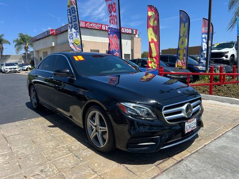 Used 2018 Mercedes-Benz E 400 4MATIC Sedan w/ Premium 3 Package image 2