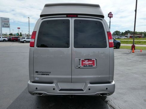 New 2023 Chevrolet Express 2500 Extended RWD image 6