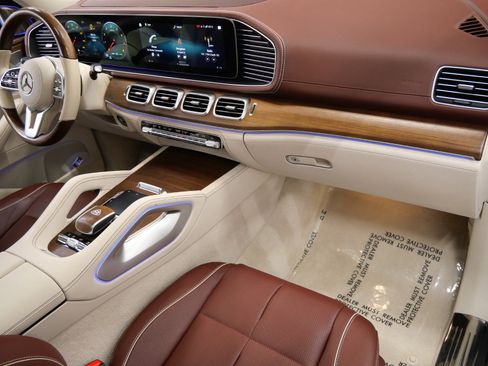 Used 2022 Mercedes-Benz Maybach GLS 600 4MATIC image 14