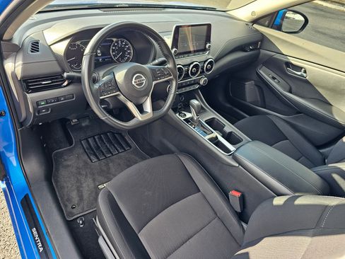 Used 2022 Nissan Sentra SV w/ Trunk Package image 2