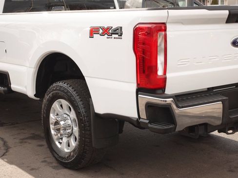 Used 2024 Ford F250 XLT w/ FX4 Off-Road Package image 9