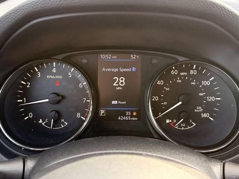 Certified 2019 Nissan Rogue SV image 30