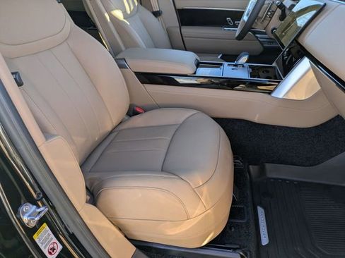 New 2026 Land Rover Range Rover SE image 19