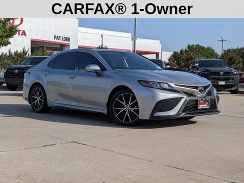Used 2024 Toyota Camry SE w/ Cold Weather Package AWD/4WD image 2