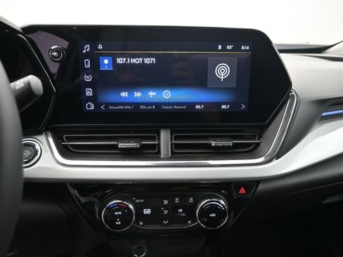 New 2026 Chevrolet Trax LT w/ Driver Confidence Package FWD image 15